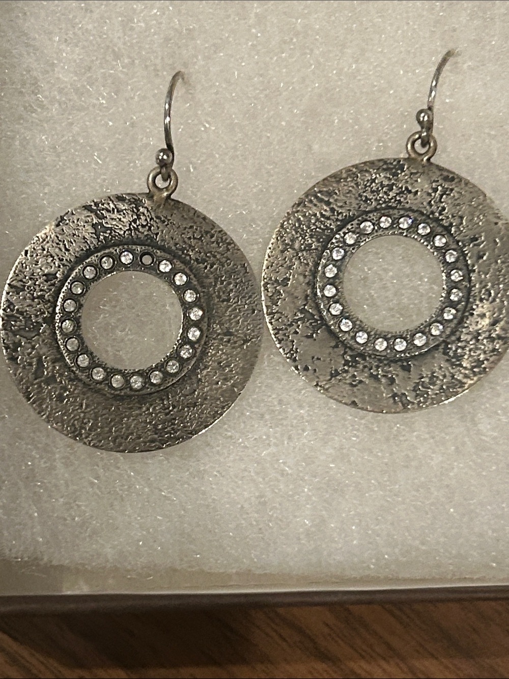 Silpada W1871 oxidized and Textured sterling silver Earrings - Picture 2 of 5